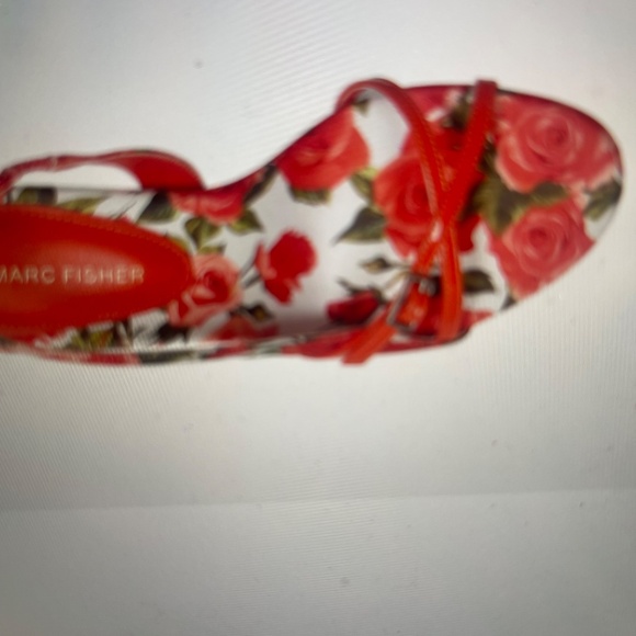 Marc Fisher Red Roses Feren 2 Sandals SZS VARIOUS - Picture 7 of 15